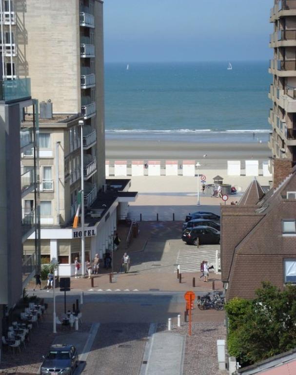 Residentie Gaudi Appartement Nieuwpoort Buitenkant foto